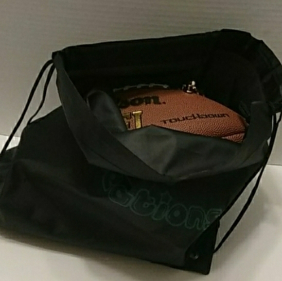 HANDMADE Football Purse (KANSAS CITY CHIEFS) - Picture 16 of 17